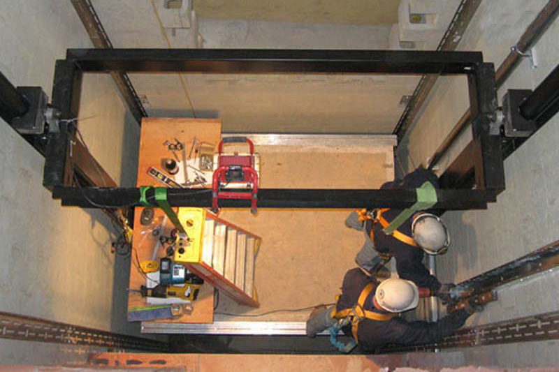 Chống thấm hố thang máy