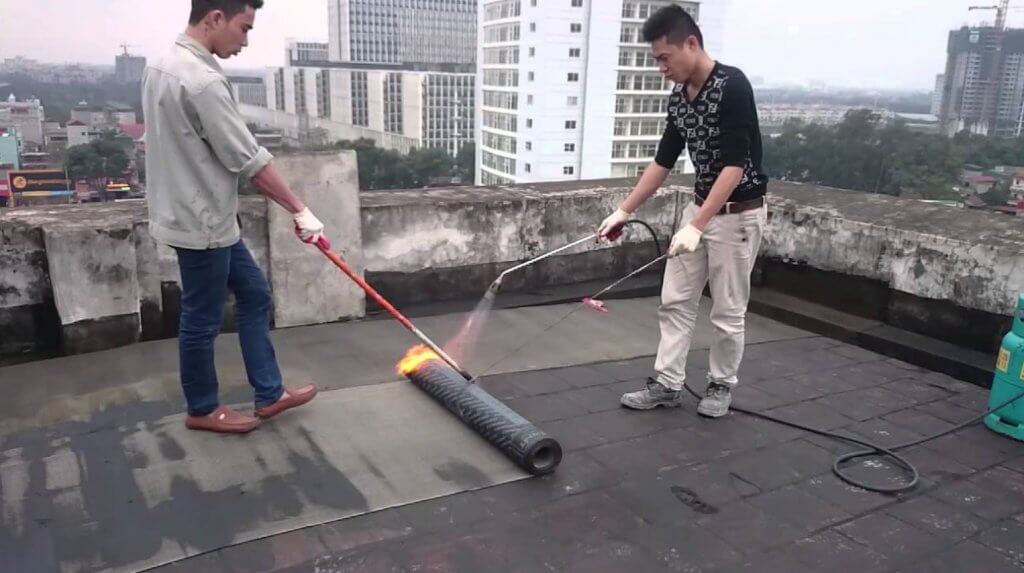 Ưu và nhược điểm của chống thấm màng khò & Báo giá chi tiết